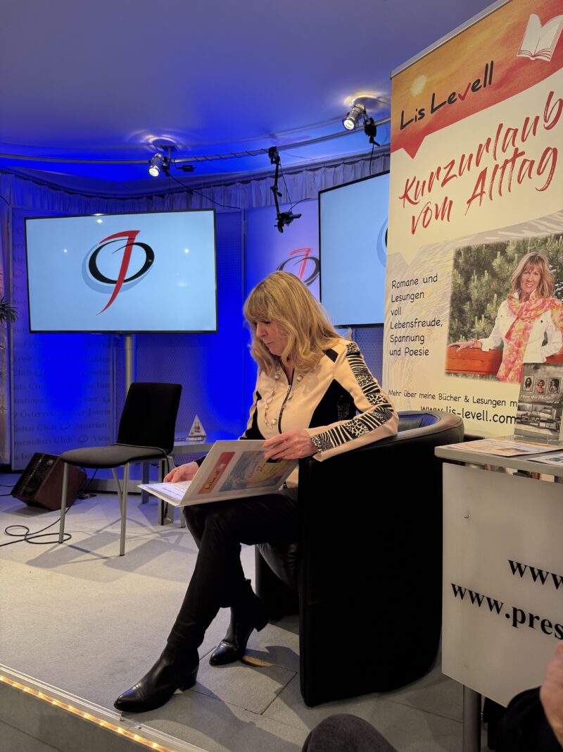 Lis Levell ist "Autorin des Monats"